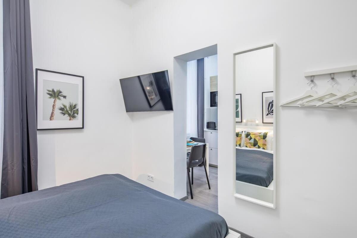 Ultra Central Mini Studio Budapest Exterior photo